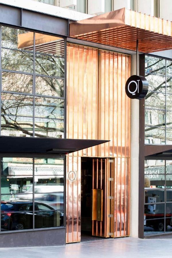 Luxury Melbourne CBD Apt in Iconic QT Building Apartment in Melbourne