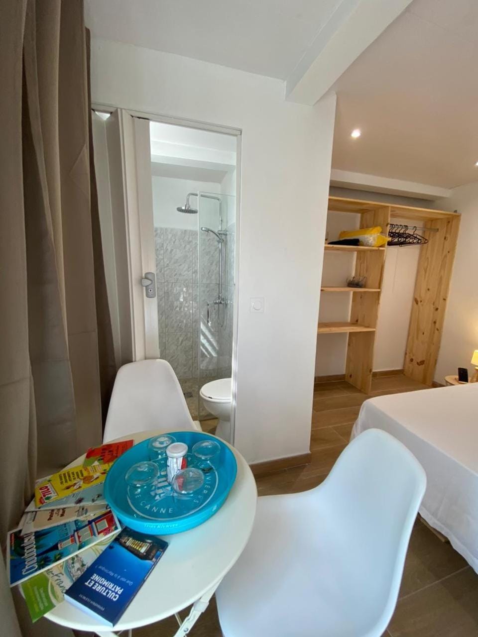 Seating area, Bedroom