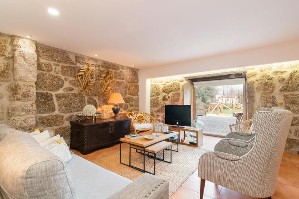 Communal lounge/ TV room, Living room, Lounge or bar