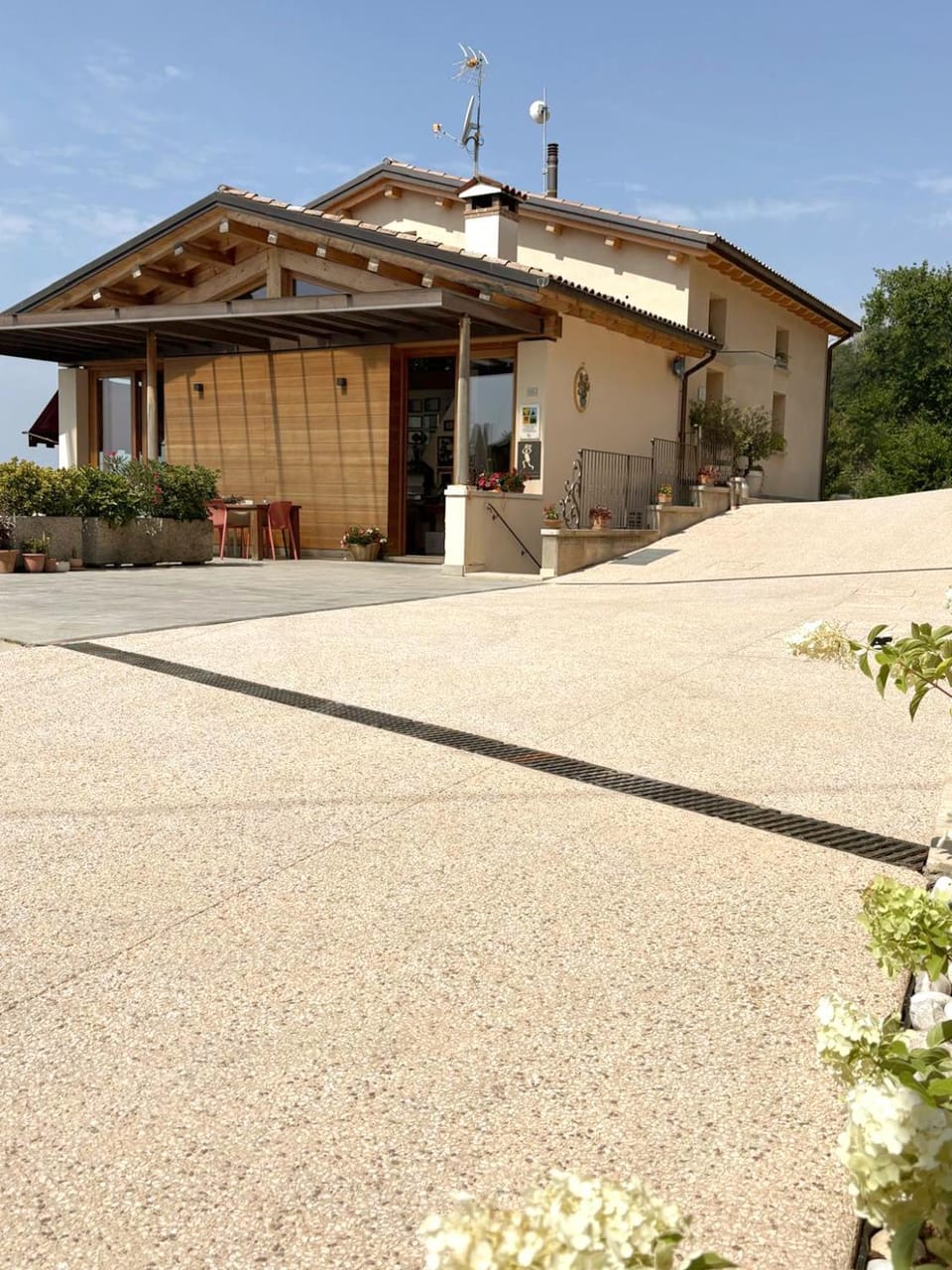 Property building, Facade/entrance