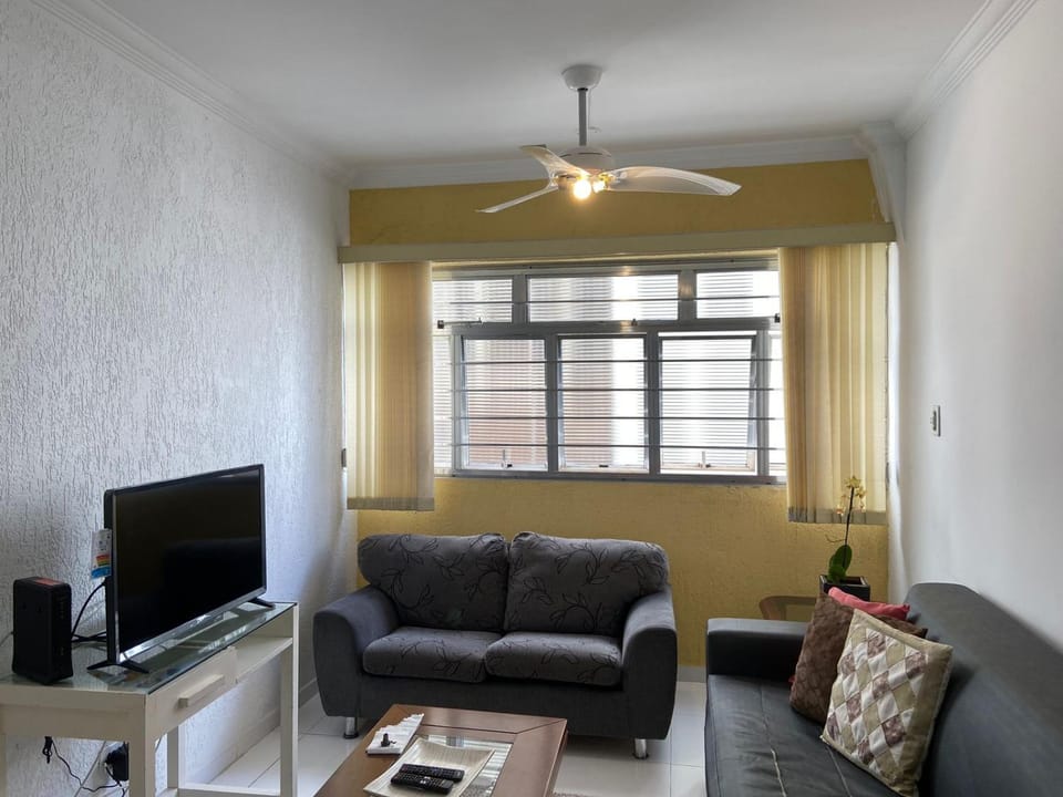 Apto 1 Dorm a 150 mts da praia Apartment in State of São Paulo