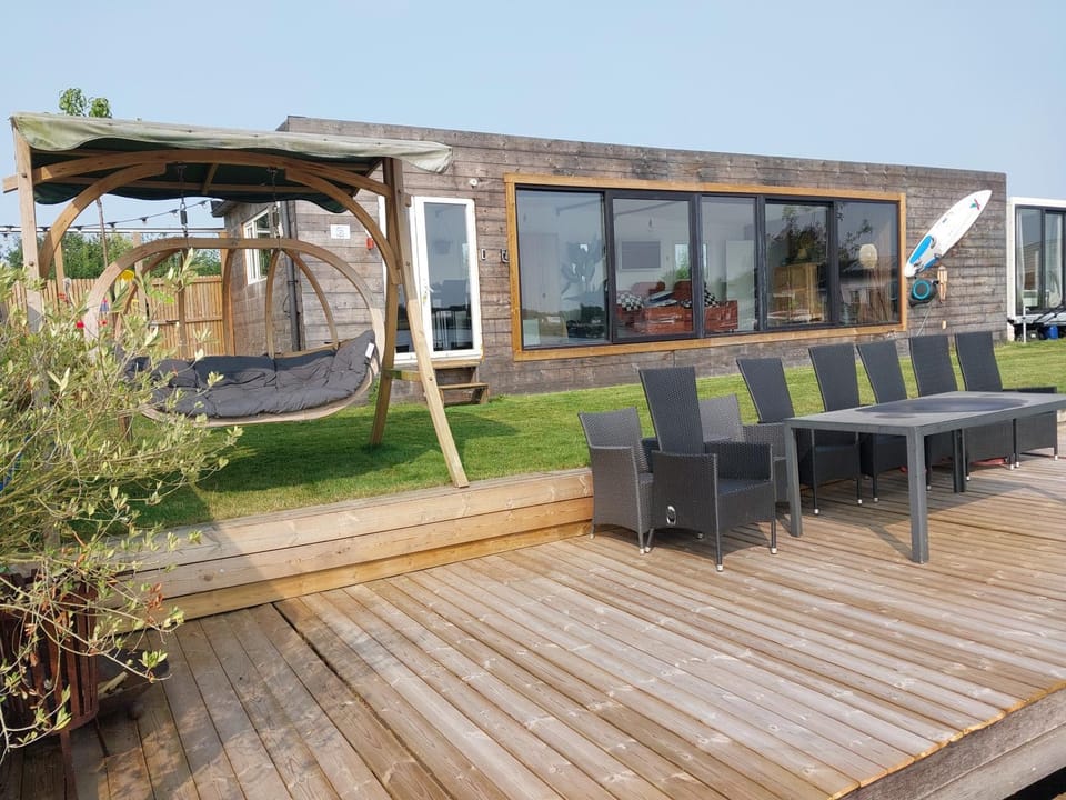 Lakeside Wevelgem House in Flanders