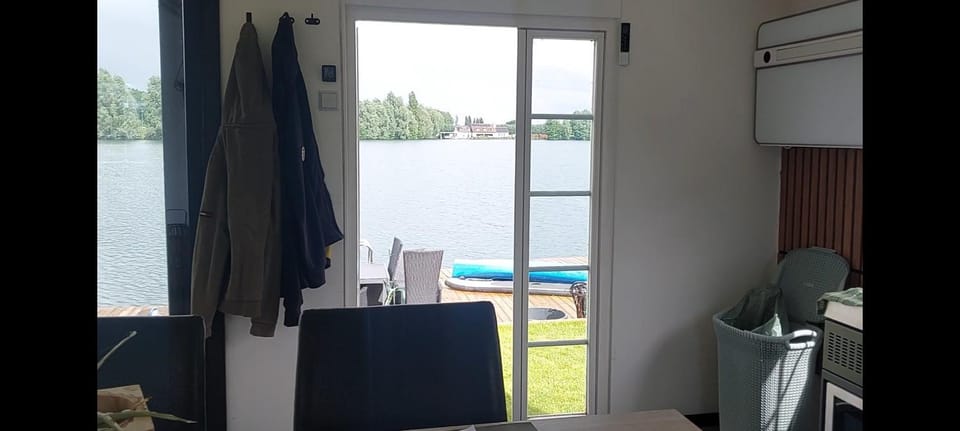 Lakeside Wevelgem House in Flanders