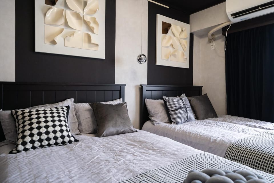 G112新宿最中心 交通枢纽 超级商圈 两室一厅 新宿三丁目车站4分 2 rooms Shinjuku center 4 mins to ST Max 7P 直达新宿 涉谷 表参道 池袋 上野 代代木 银座 原宿 Apartment in Shinjuku