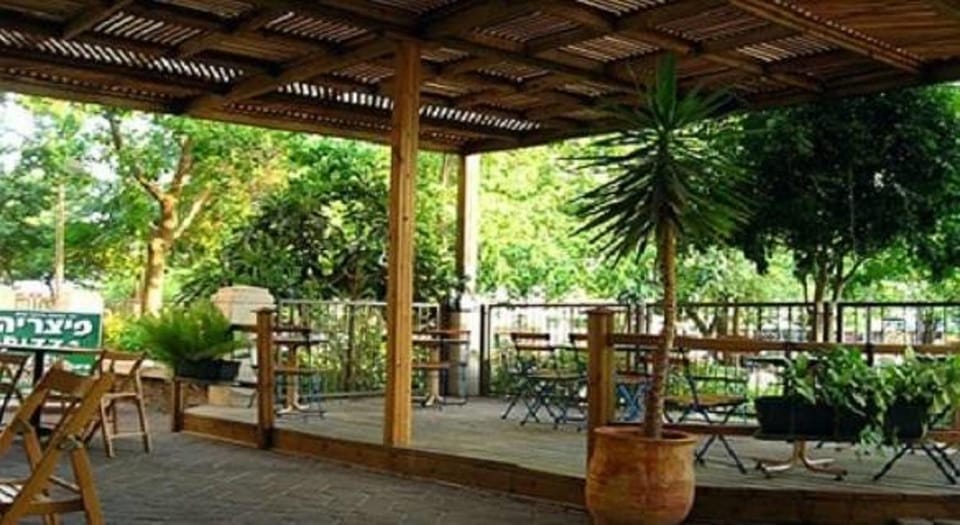 Decorative detail, Seating area