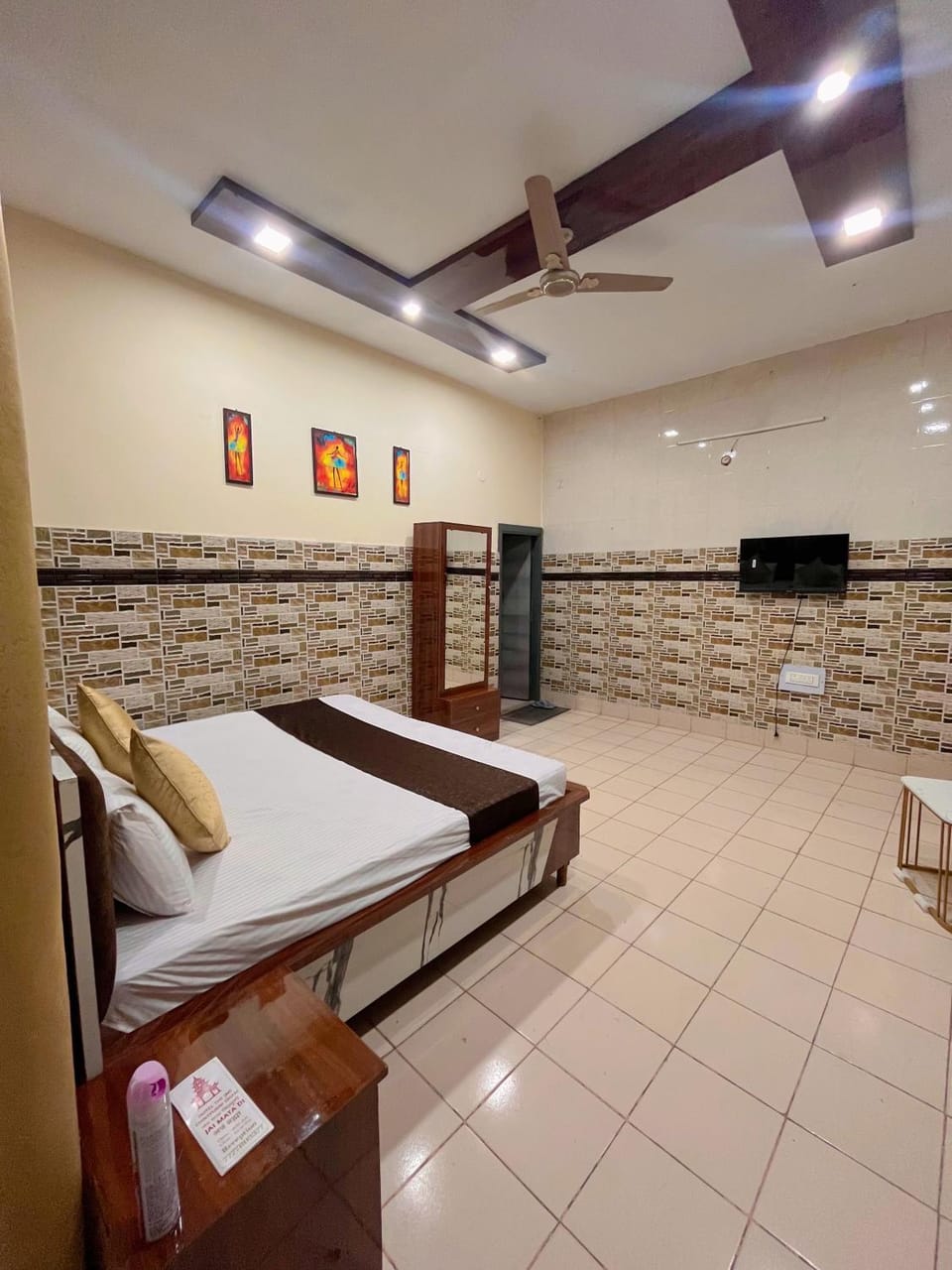 Chintpurni Dham Rooms Hotel in Himachal Pradesh
