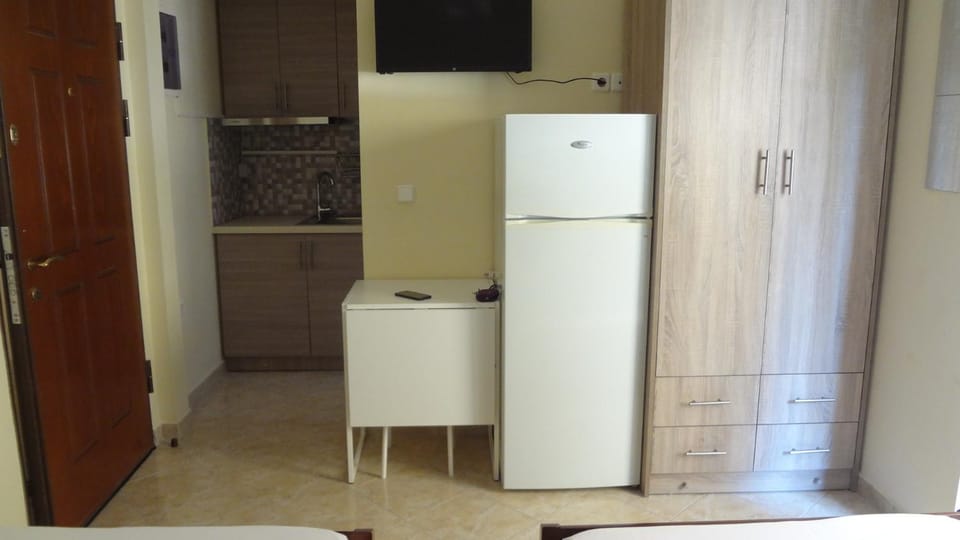 Kitchen or kitchenette, wardrobe