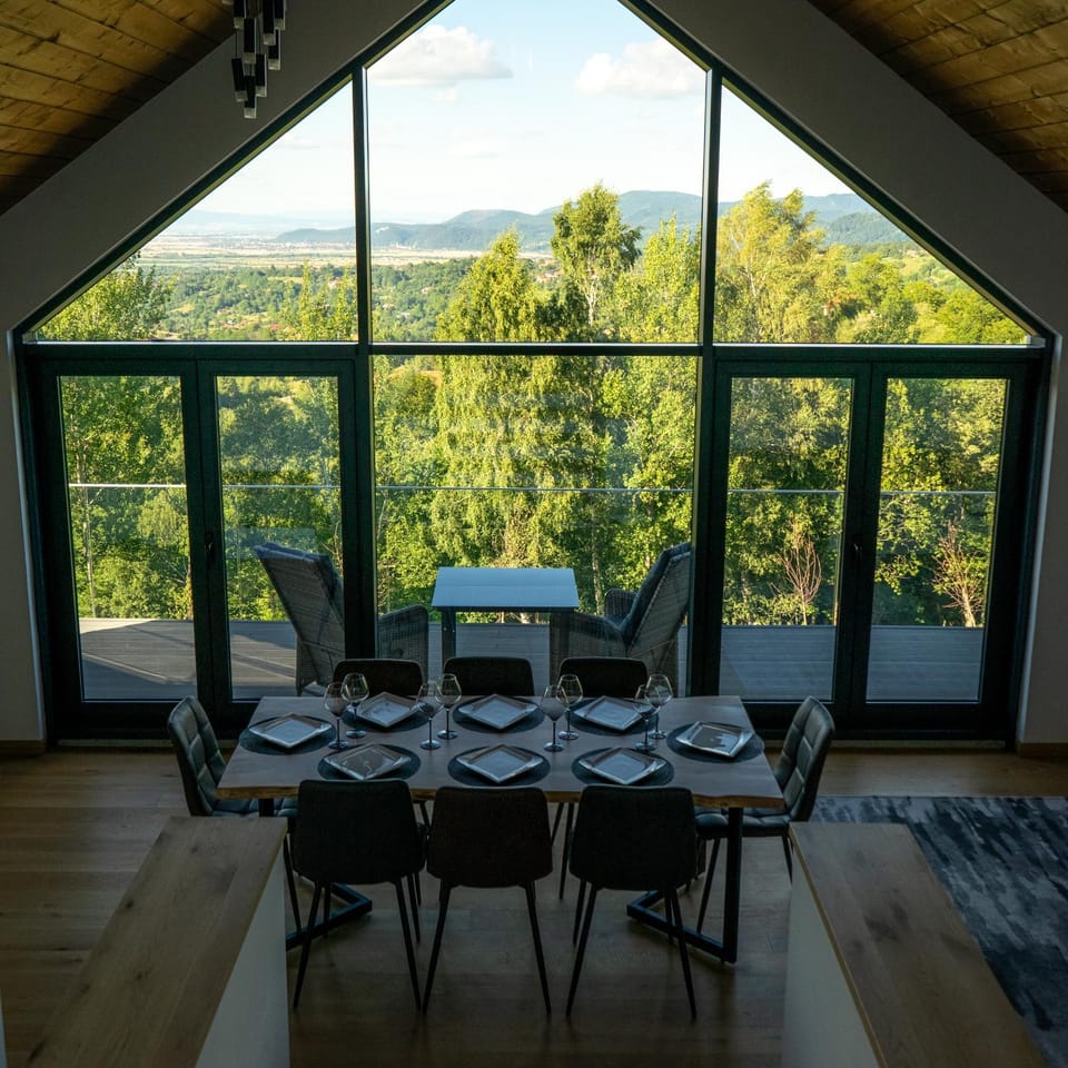 Day, Natural landscape, View (from property/room), Balcony/Terrace, Living room, Seating area, Dining area, Mountain view