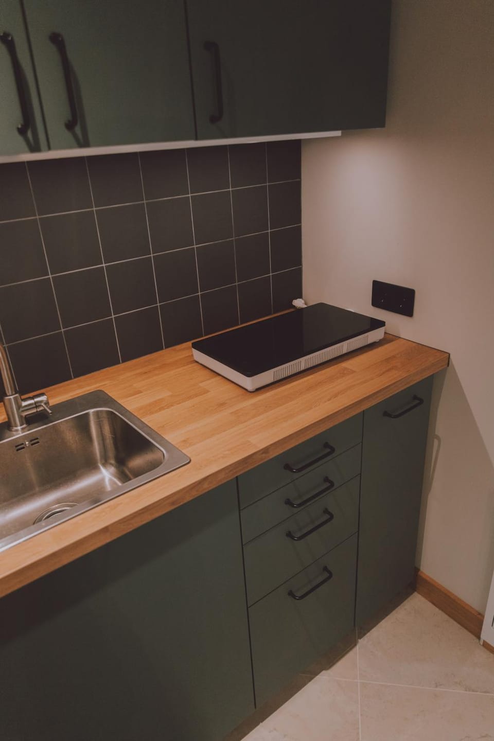 Kitchen or kitchenette, stove