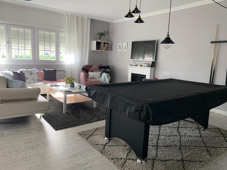 Game Room, Living room