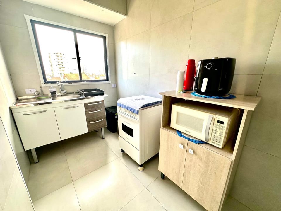 Coffee/tea facilities, Kitchen or kitchenette, oven