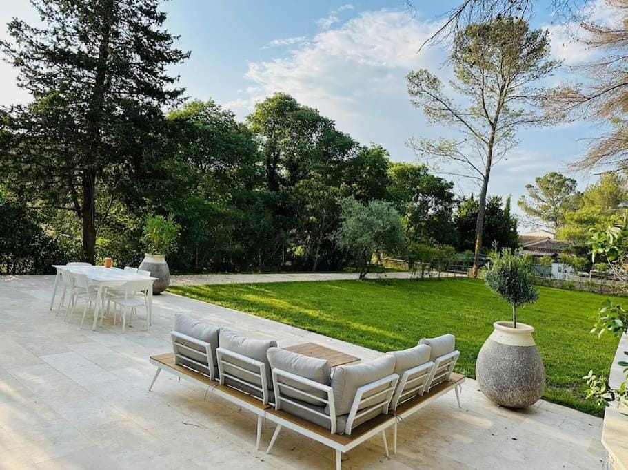 Villa des 3 Ponts, Piscine au calme Villa in Nimes