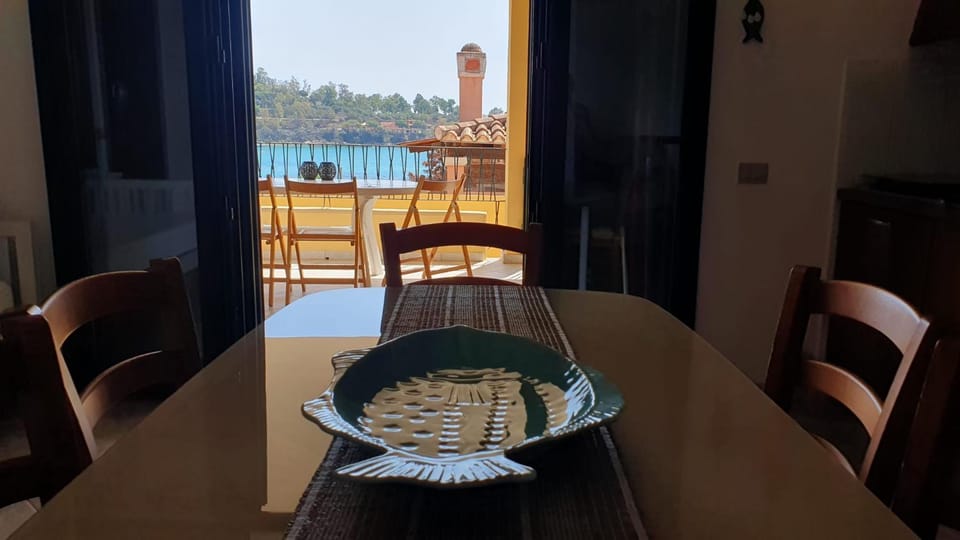 Living room, Sea view