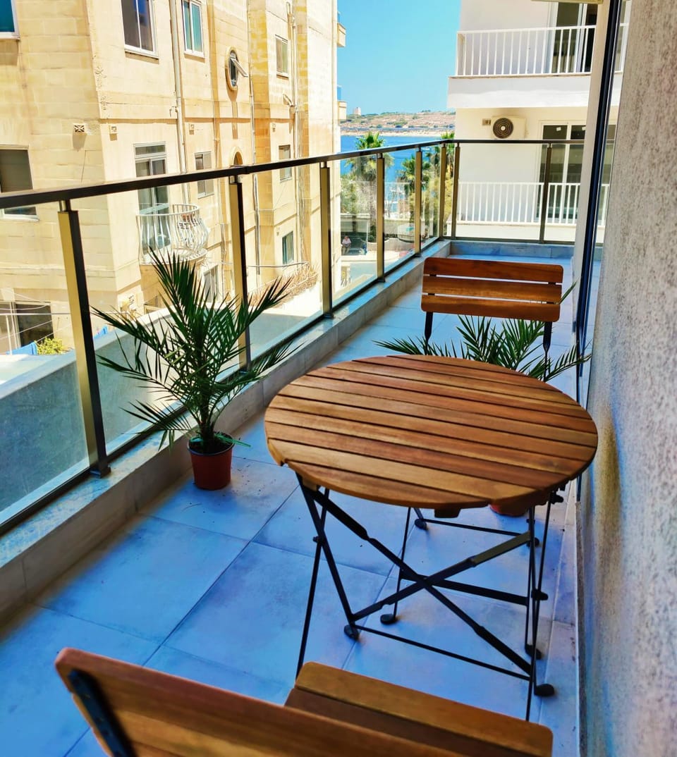 Property building, View (from property/room), Balcony/Terrace