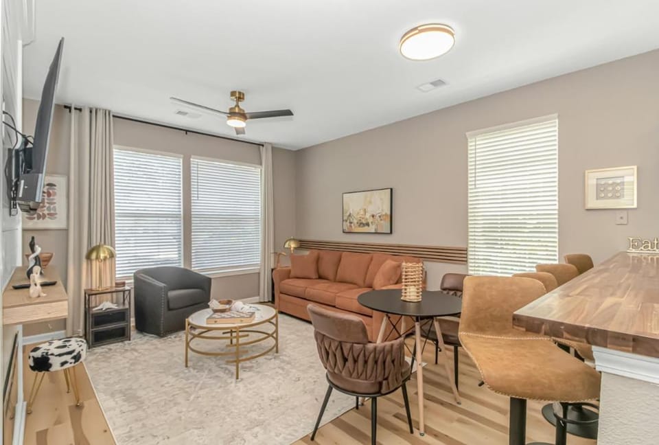 Completely Renovated Queen Suite with LED Fireplace! The Fairways 5E House in Carolina Forest