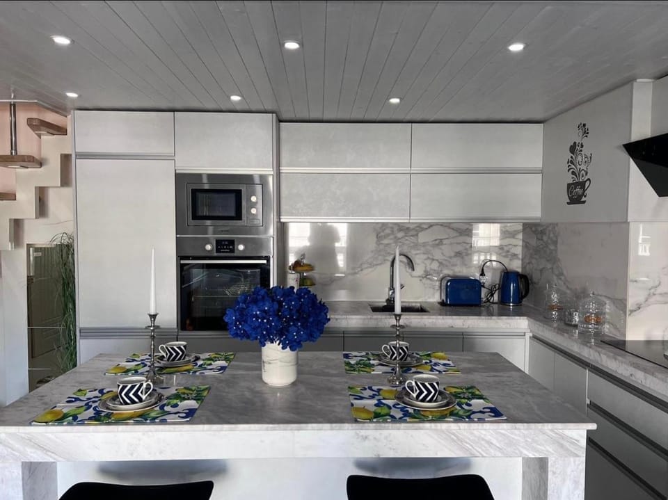 Paradise Luxury Apartment Apartment in Europe