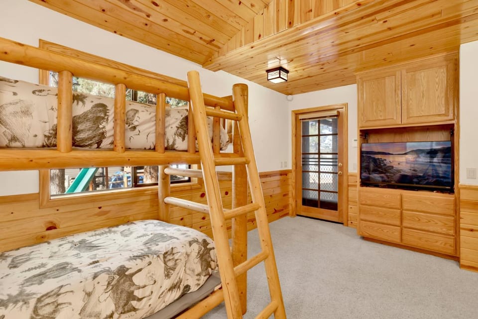 Eagle point lake house #2471 House in Big Bear