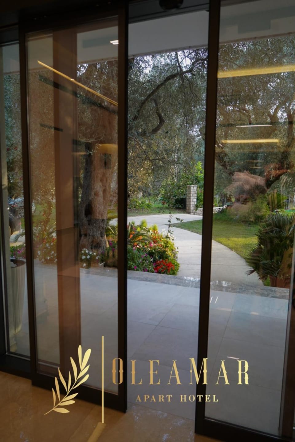 Facade/entrance, Garden, Garden view