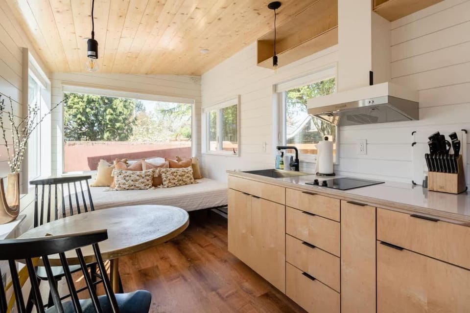 Stay Portland - Mesa Tiny House Oasis on Alberta House in Portland