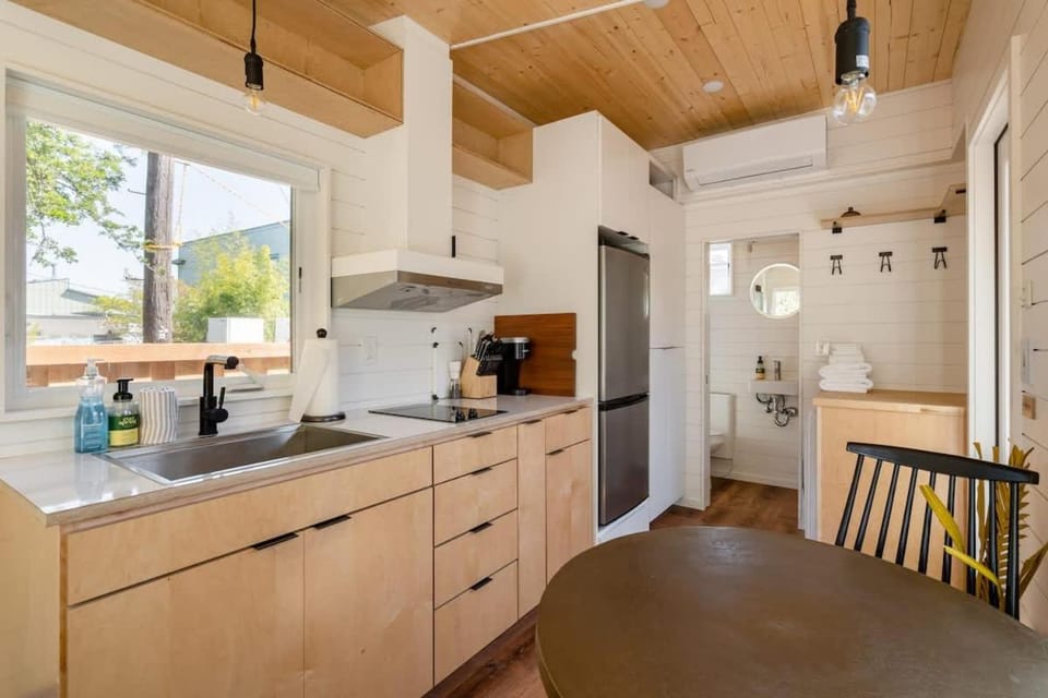 Stay Portland - Mesa Tiny House Oasis on Alberta House in Portland