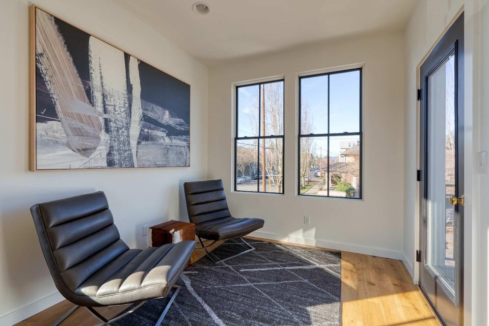 Stay Portland - Outstanding N Tabor Townhouse Compound Sleeps 16 House in Portland