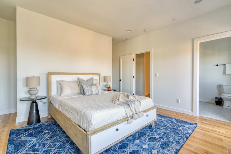 Stay Portland - The North Tabor Retreat - Families & Remote Work House in Portland
