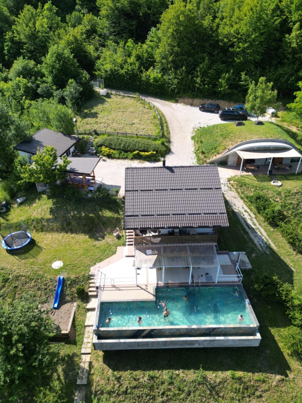 Property building, Day, Natural landscape, Garden, Garden view, Pool view, Swimming pool, Parking