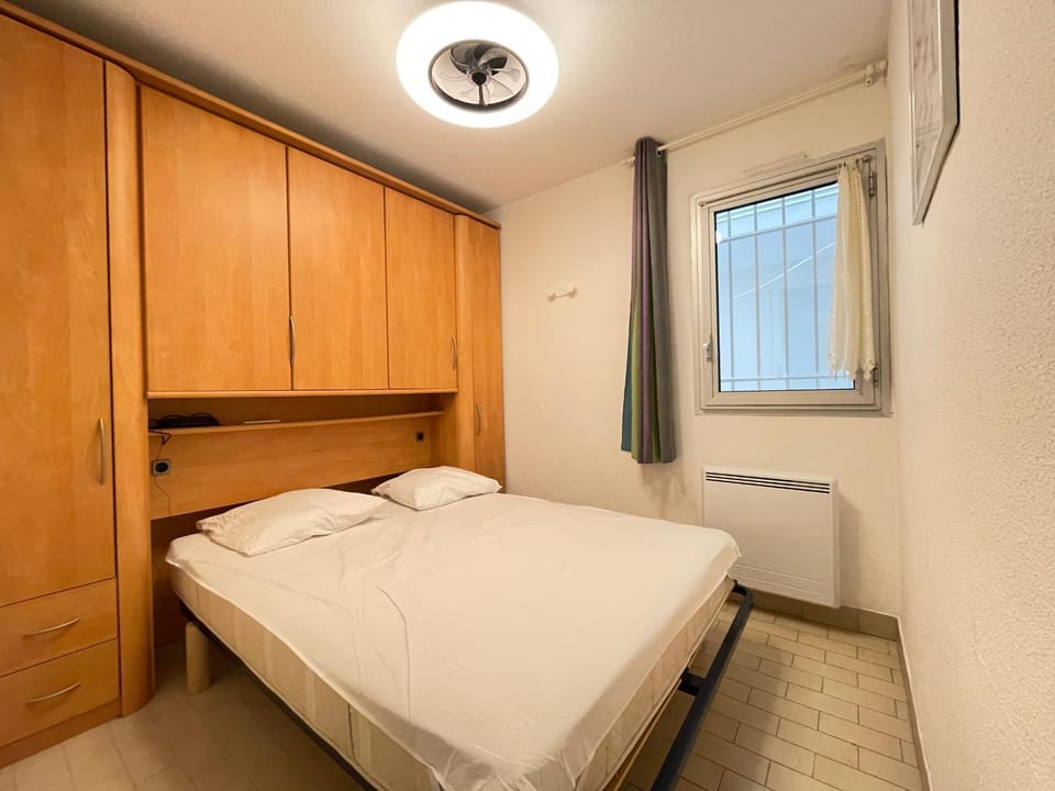 T2 avec loggia vitrée, terrasse, parking à Sète - FR-1-338-589 Apartment in Occitanie
