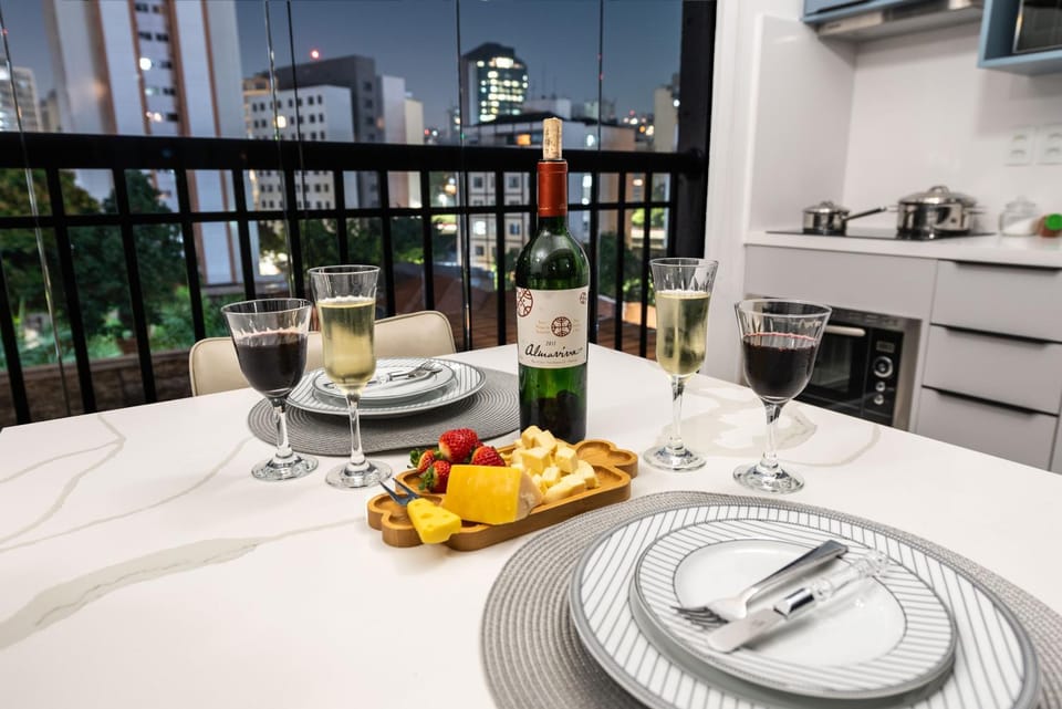 View (from property/room), Balcony/Terrace, Dining area