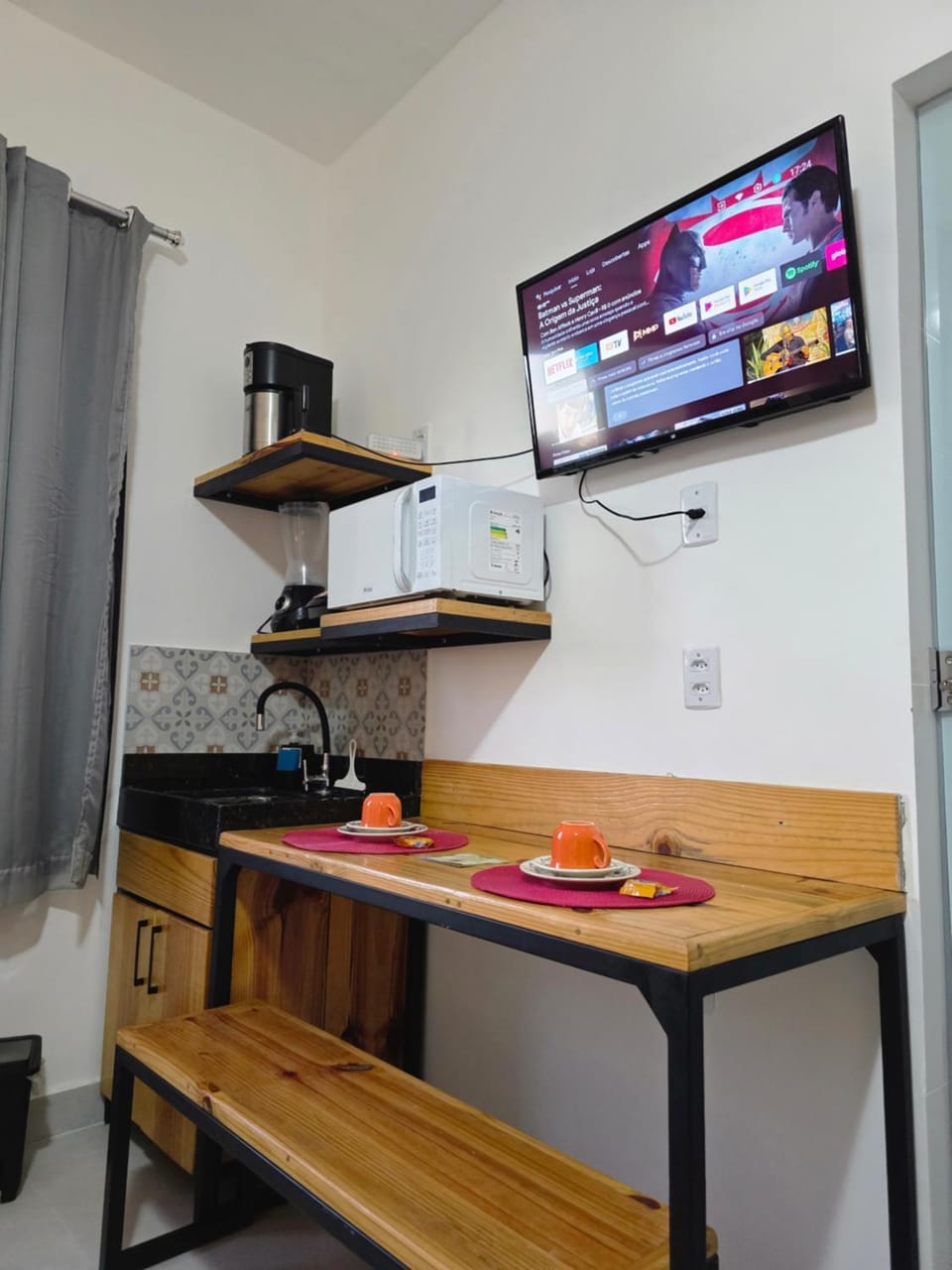 TV and multimedia, Kitchen or kitchenette, Dining area