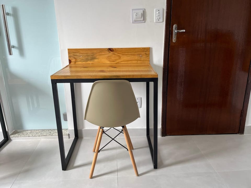 Flat com ar, varanda e linda vista para o Ibituruna - Pico do Ibituruna - 201 Apartment in Governador Valadares