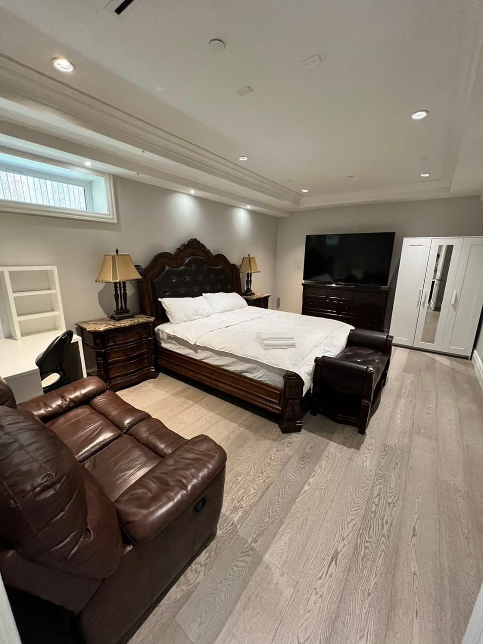 Bed, Photo of the whole room, Bedroom, wardrobe