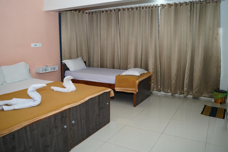 Bed, Photo of the whole room