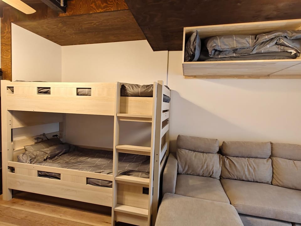 Living room, bunk bed