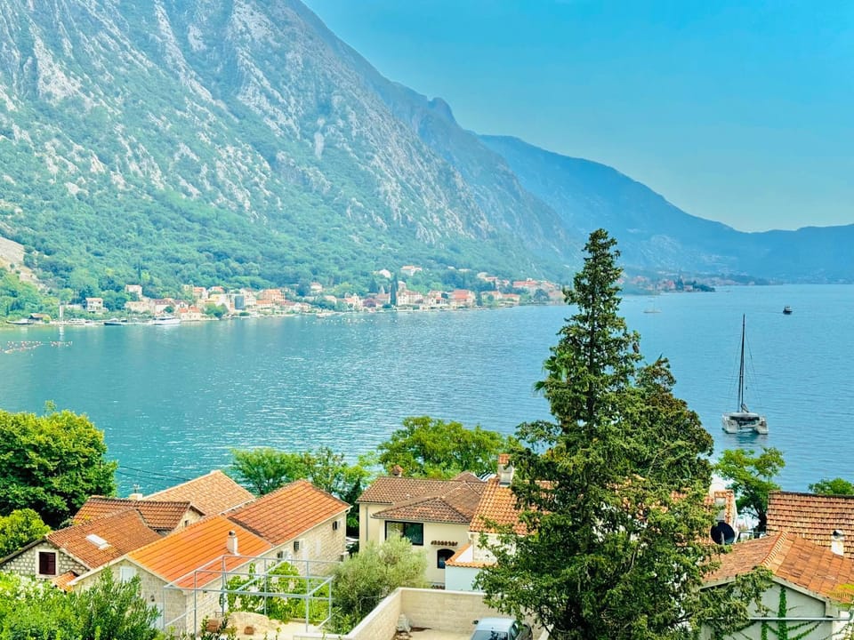 Day, Natural landscape, Mountain view, Sea view