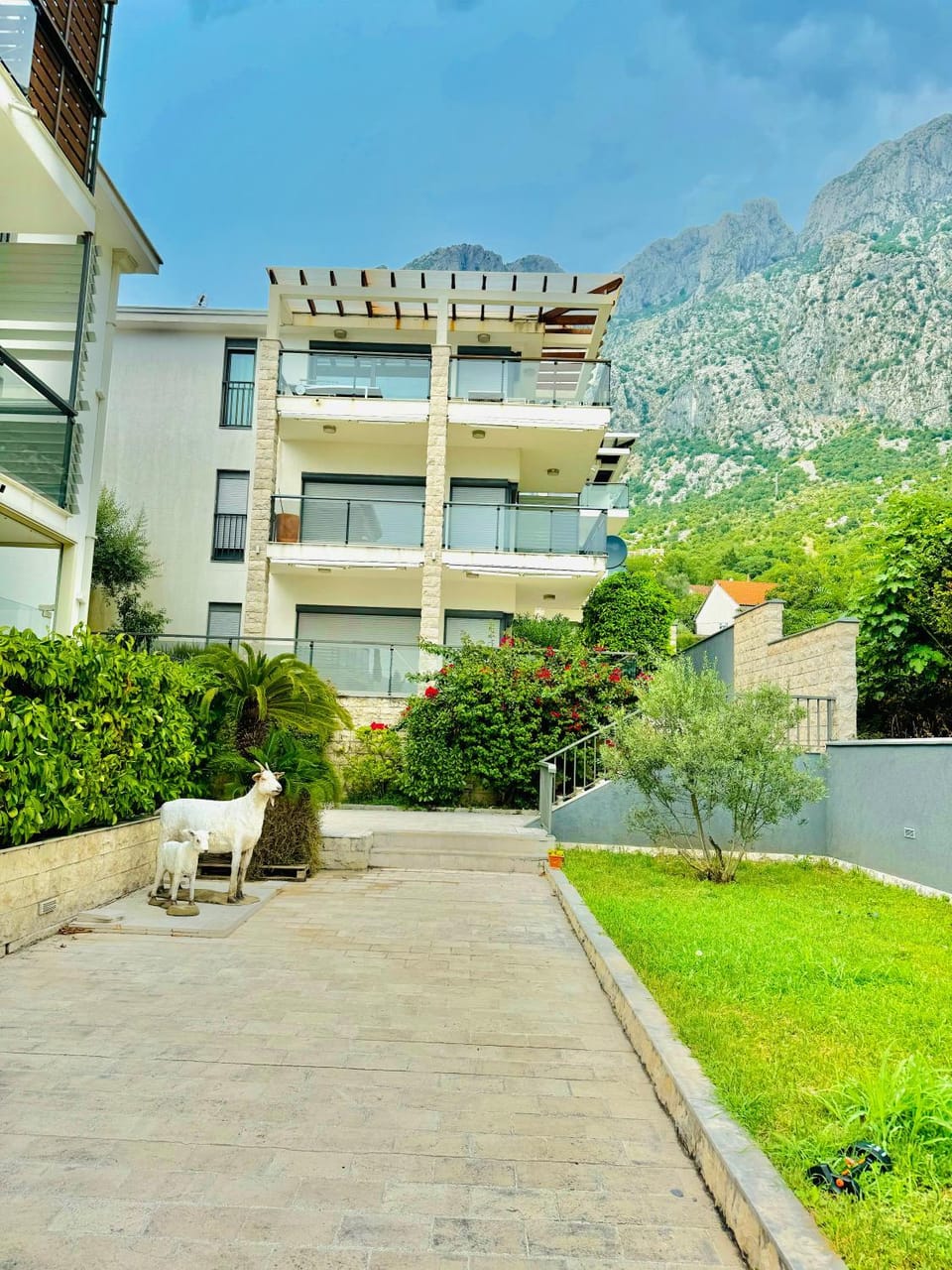 Property building, Garden, Mountain view