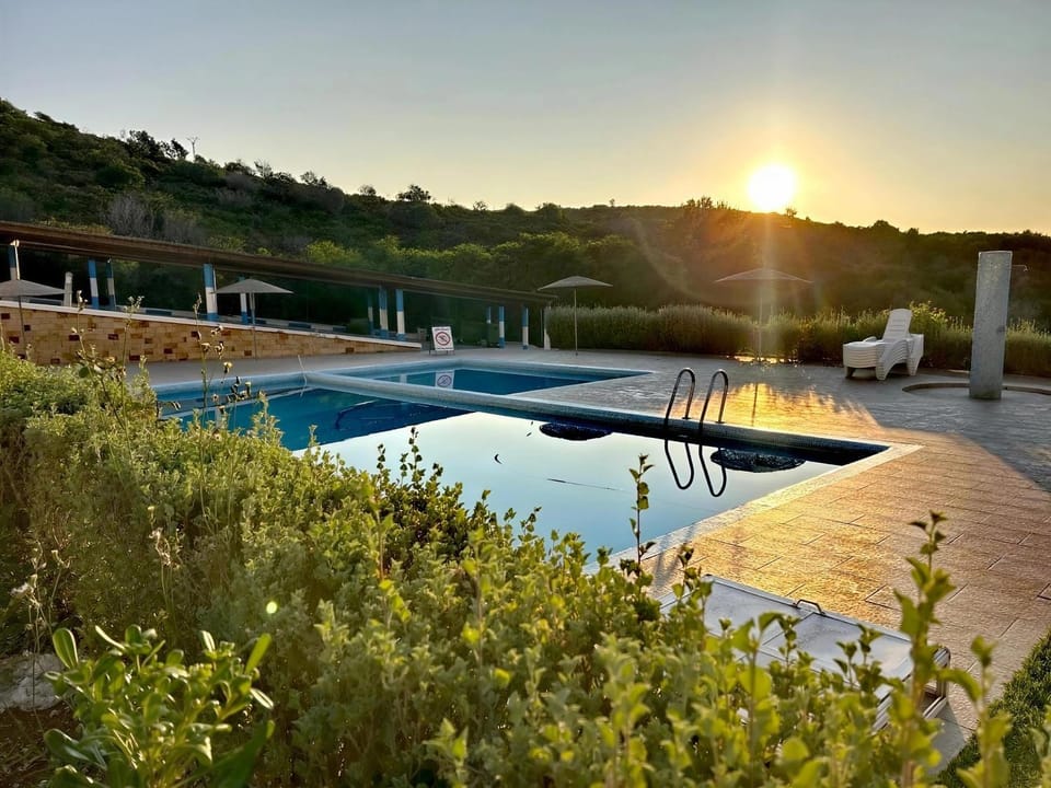 Spring, Day, Natural landscape, Mountain view, Pool view, Swimming pool, Sunrise, Sunset
