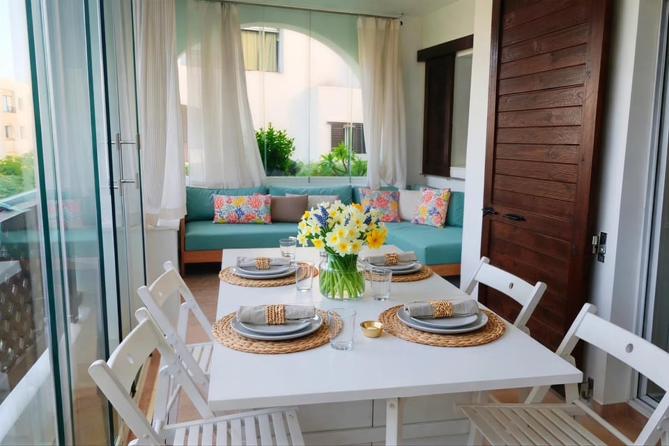 Patio, Day, View (from property/room), Balcony/Terrace, Living room, Seating area, Dining area