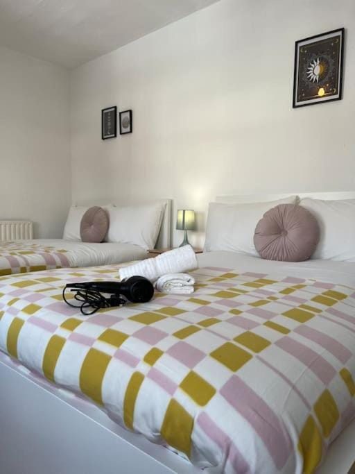 Lovely 4 Bedroom Spacious House in Camden Town-Central London House in London Borough of Islington