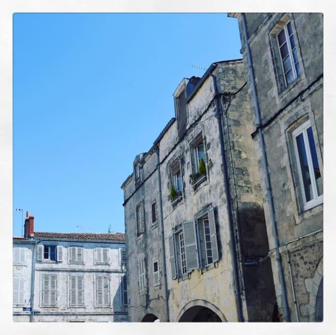 Le cour des anglais, hyper centre, marché Apartment in La Rochelle