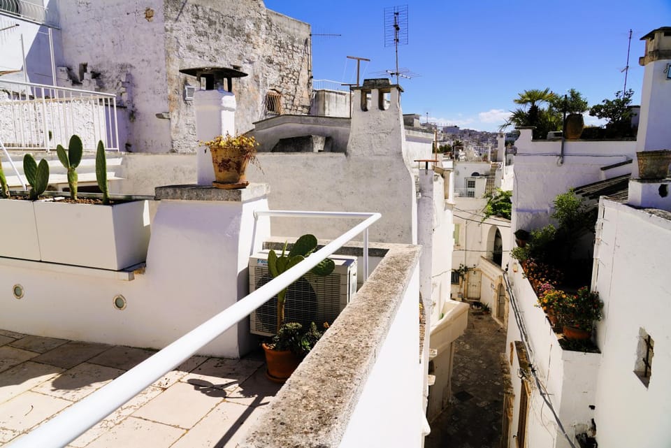 Property building, Day, View (from property/room), Balcony/Terrace