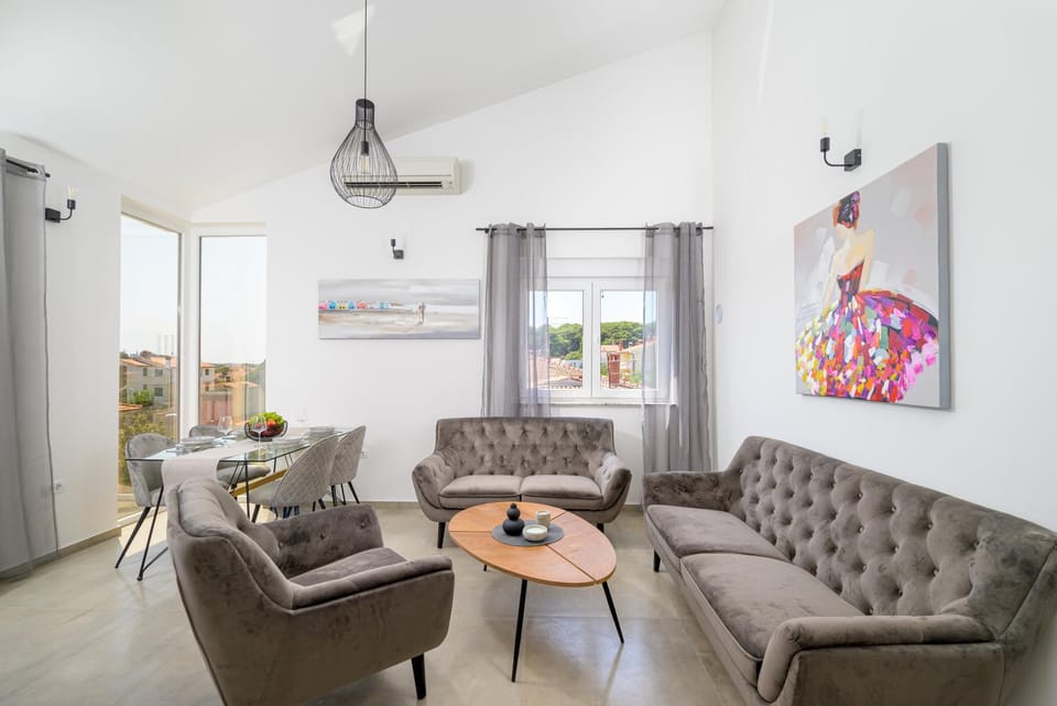 TV and multimedia, Living room, Dining area