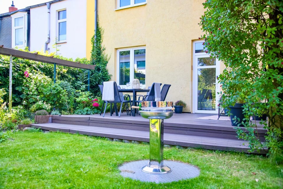 Garden, Balcony/Terrace