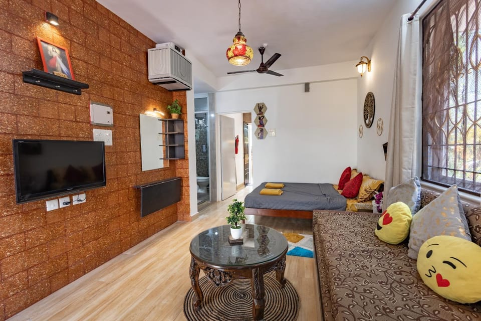 Ground Floor Studio With S Pool 3 Min Ride To Benaulim Beach Apartment in Benaulim