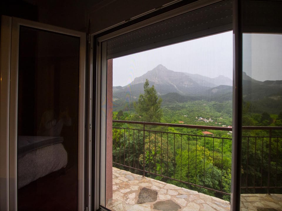 VistaTzoumerka House in Peloponnese, Western Greece and the Ionian