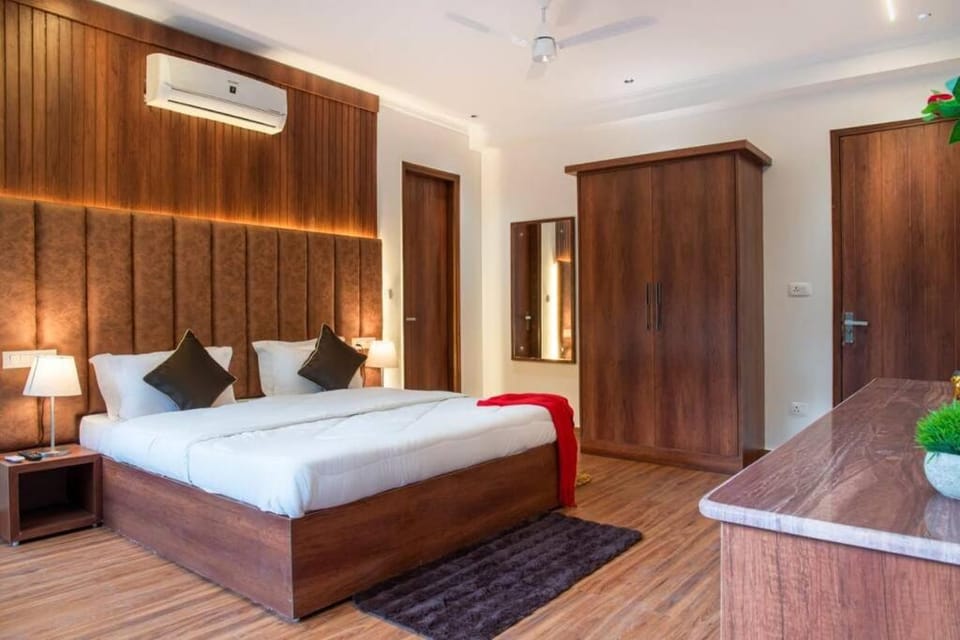 HEAVE LIFT HILLCREST KASAULI 7o1827o7o3 Apartment in Himachal Pradesh