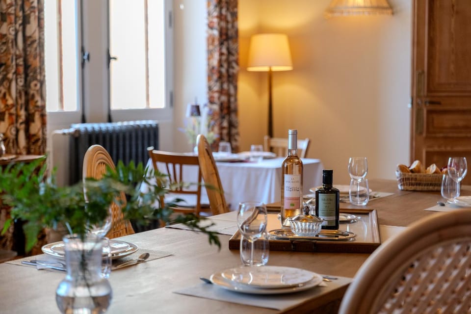 Breakfast, Internal: Not applicable to any particular room