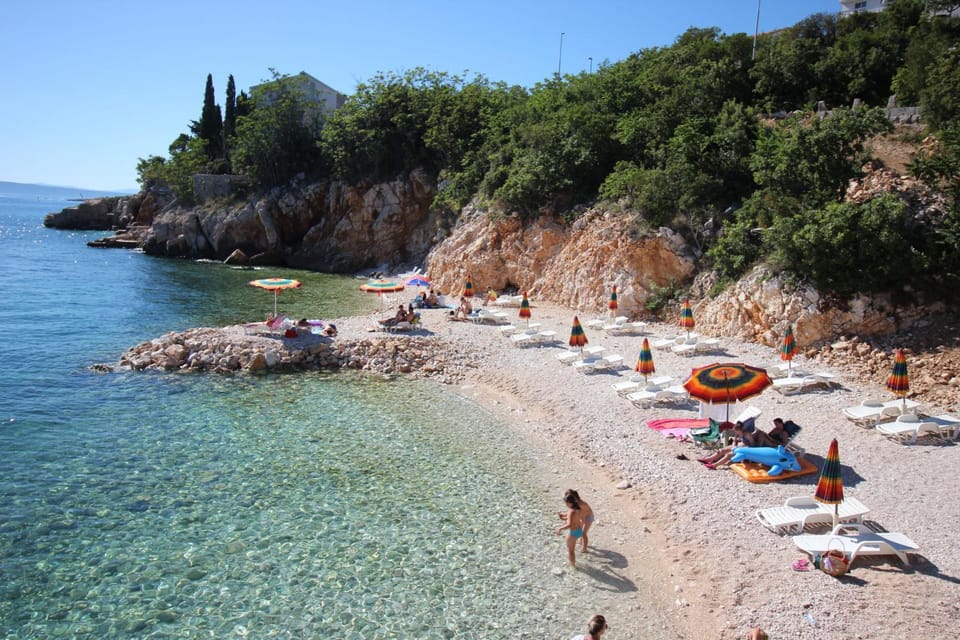 Nearby landmark, Day, Natural landscape, Beach