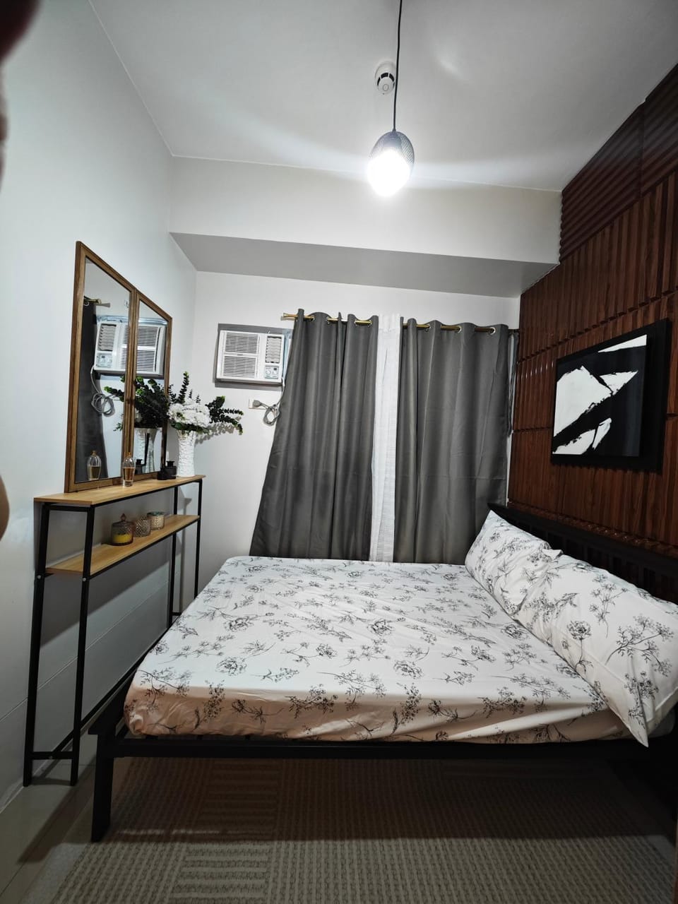 Ahomie 2 bedroom luxury condo unit Apartment hotel in Quezon City