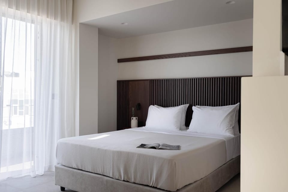 Bed, Bedroom, Sea view